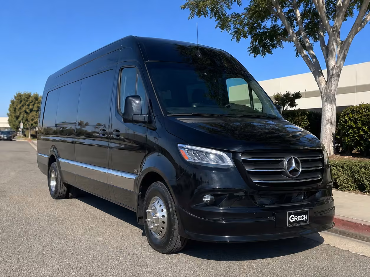 14 passenger sprinter limousine