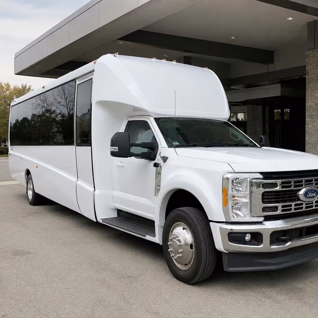 15 35 passenger minibus